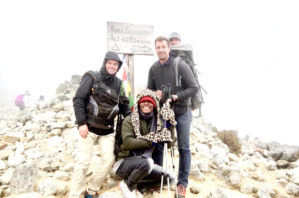 Janis McDavid: Gruppebillede af de imponerende stærke venner i 4.600 meters højde