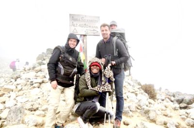 Janis und seine Freunde beim Wandern in Peru